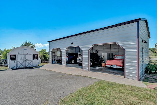 159 Simmons Creek RD, Union Hall, VA 24176