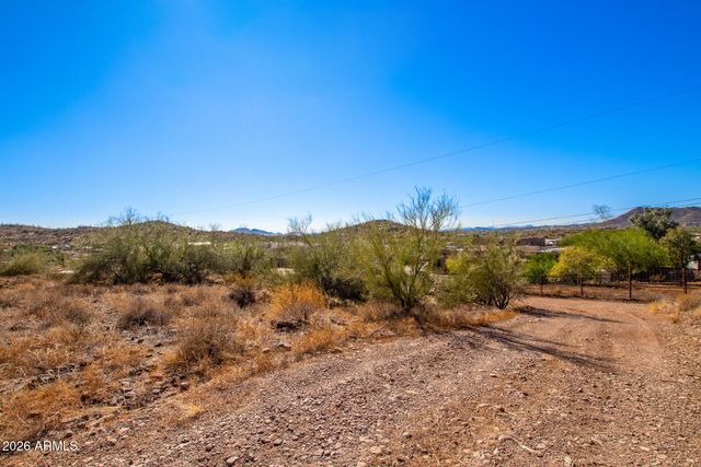 42200 N 10TH Street B, Phoenix, AZ 85086