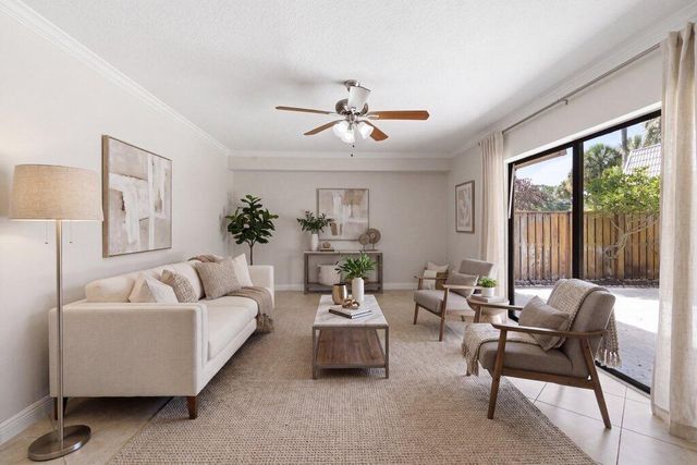 5701 57th Way, West Palm Beach, FL 33409