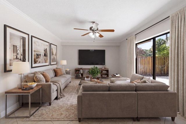 5701 57th Way, West Palm Beach, FL 33409