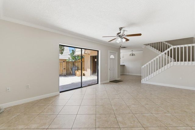 5701 57th Way, West Palm Beach, FL 33409