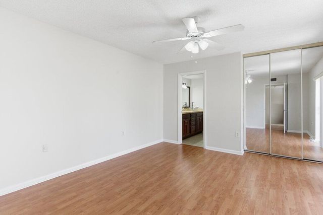 5701 57th Way, West Palm Beach, FL 33409