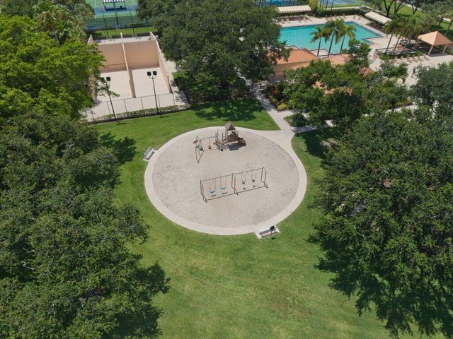 5701 57th Way, West Palm Beach, FL 33409