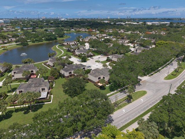5701 57th Way, West Palm Beach, FL 33409
