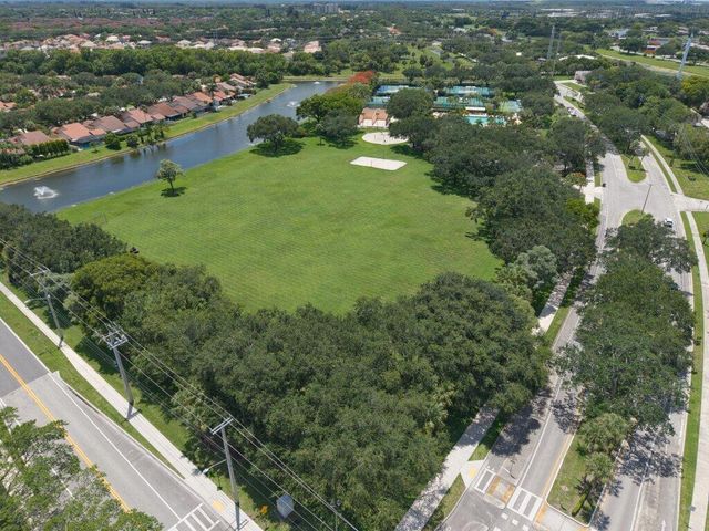 5701 57th Way, West Palm Beach, FL 33409