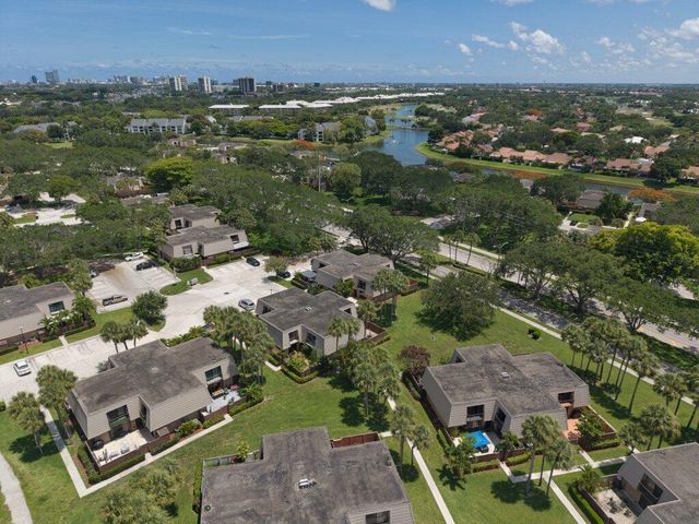 5701 57th Way, West Palm Beach, FL 33409