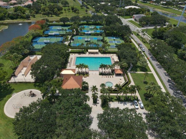 5701 57th Way, West Palm Beach, FL 33409
