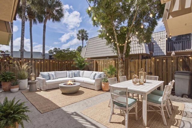 5701 57th Way, West Palm Beach, FL 33409
