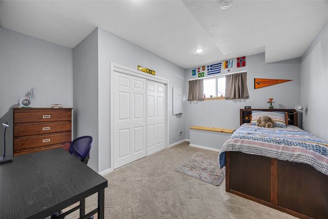 8634 Harrington Drive NE, Cedar Rapids, IA 52402