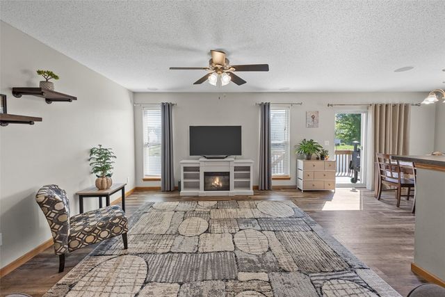 8634 Harrington Drive NE, Cedar Rapids, IA 52402
