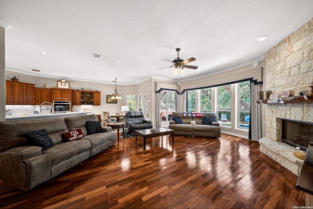 14006 French Park, Helotes, TX 78023
