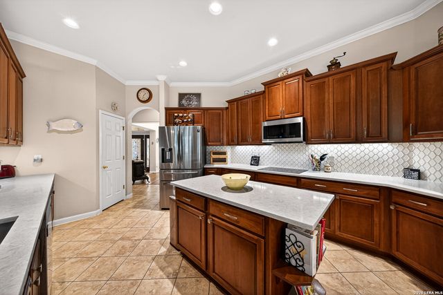 14006 French Park, Helotes, TX 78023