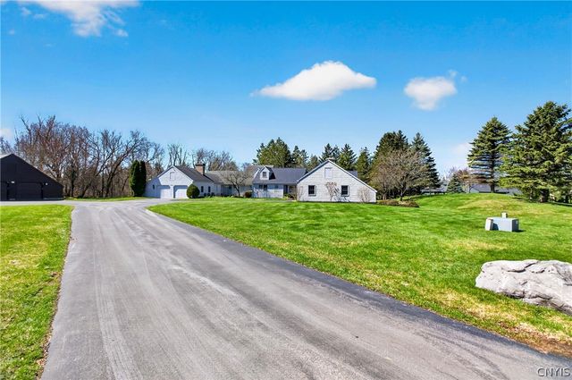 8300 Decoy Run, Manlius, NY 13104