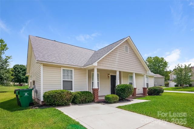 1533 Long Paw Lane, Charlotte, NC 28214