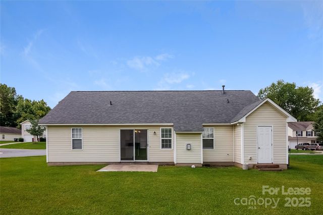 1533 Long Paw Lane, Charlotte, NC 28214