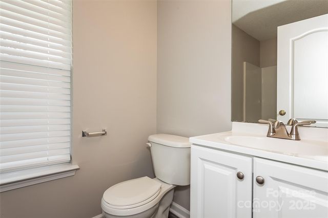 1533 Long Paw Lane, Charlotte, NC 28214