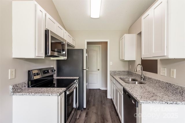 1533 Long Paw Lane, Charlotte, NC 28214