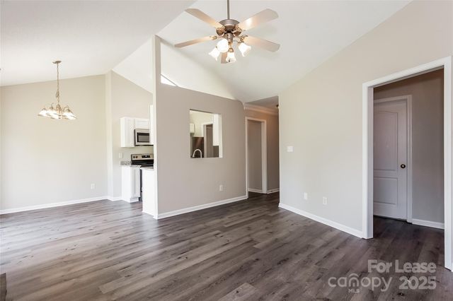 1533 Long Paw Lane, Charlotte, NC 28214