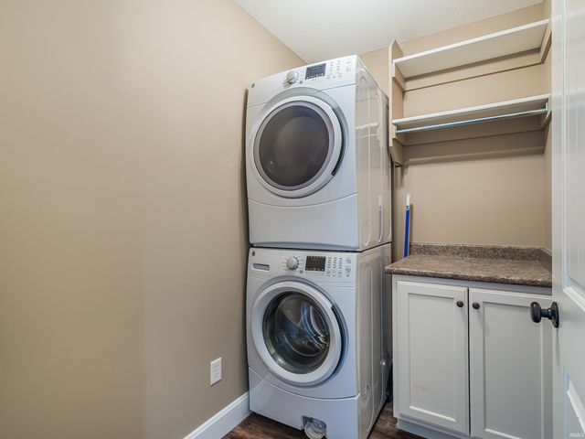 11297 Belleharbour Cove, Fort Wayne, IN 46845