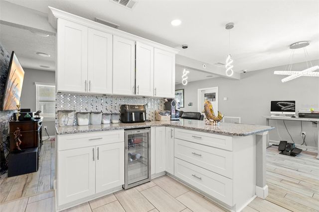 1000 59TH AVENUE S, St Petersburg, FL 33705