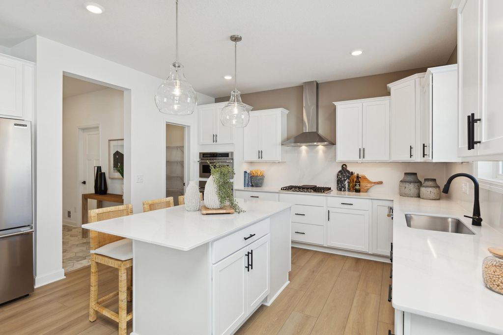 866 Londonderry Lane NW, Rochester, MN 55901