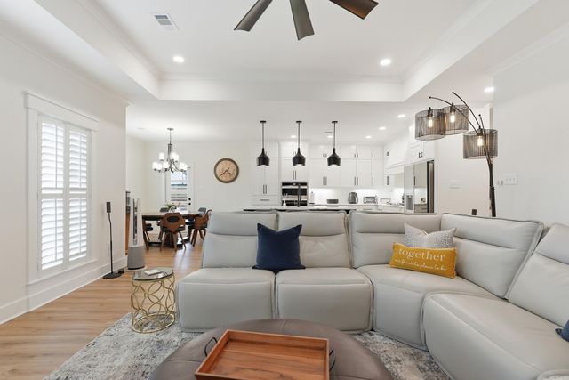 105 Sycamore Springs Drive, Conway, AR 72034