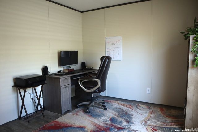 889 E 24th, Lakehills, TX 78063