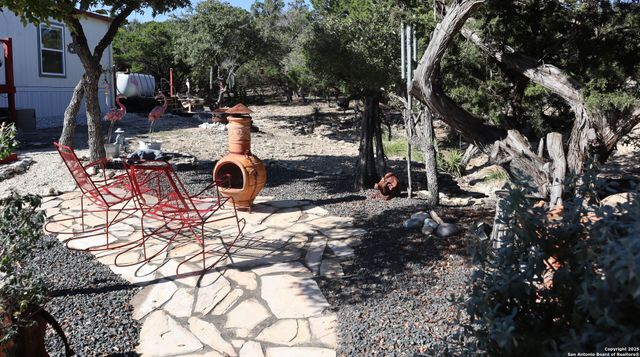 889 E 24th, Lakehills, TX 78063