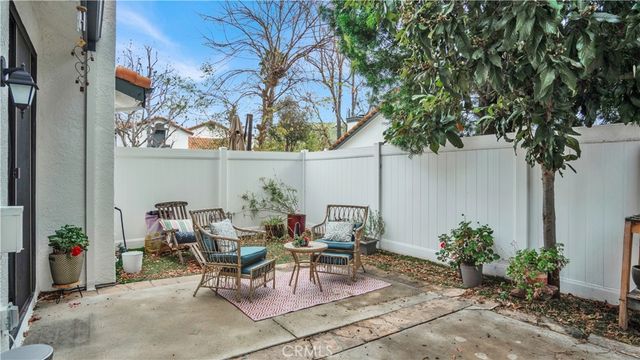 4790 Gondola, Oak Park, CA 91377