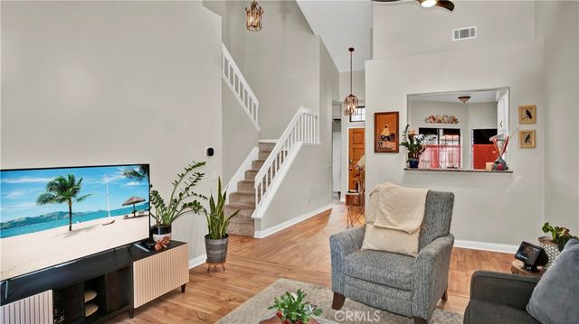 4790 Gondola, Oak Park, CA 91377