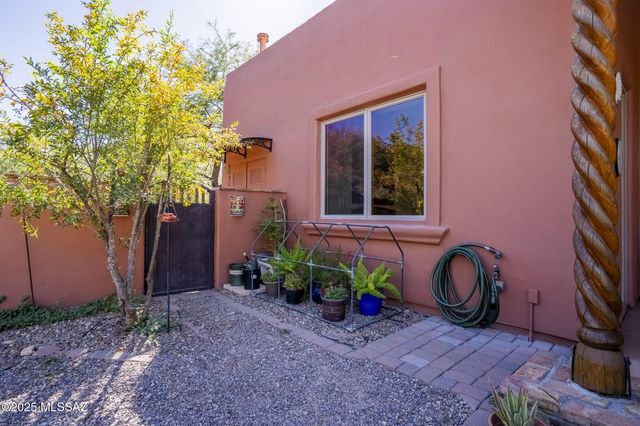 52 Calle Maria Elena, Tubac, AZ 85646