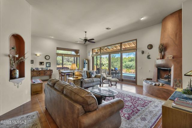 52 Calle Maria Elena, Tubac, AZ 85646