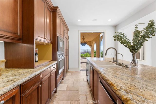 12 Gentle Breeze, Newport Coast, CA 92657