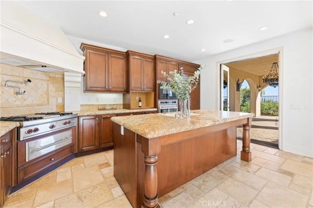 12 Gentle Breeze, Newport Coast, CA 92657