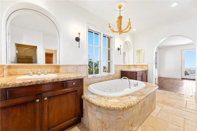 12 Gentle Breeze, Newport Coast, CA 92657