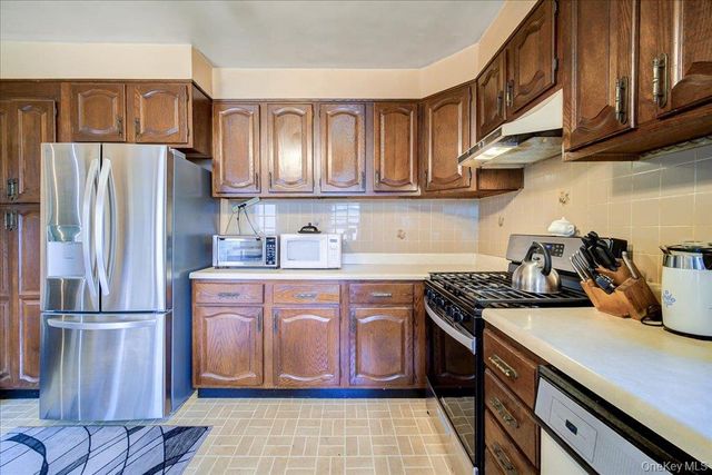 5 Maple Street, Beacon, NY 12508