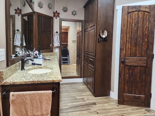 601 state highway 123, Stockdale, TX 78160