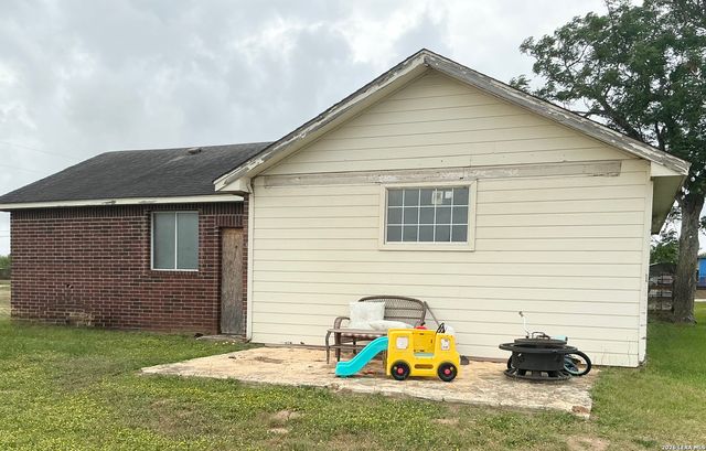 601 state highway 123, Stockdale, TX 78160