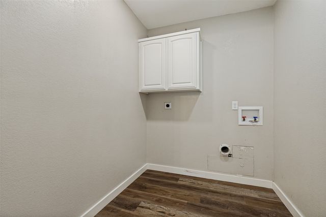 914 S Hyde Park Avenue, Denison, TX 75020