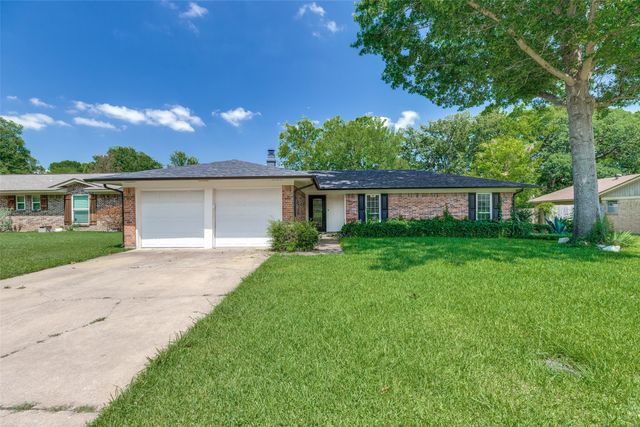 914 S Hyde Park Avenue, Denison, TX 75020