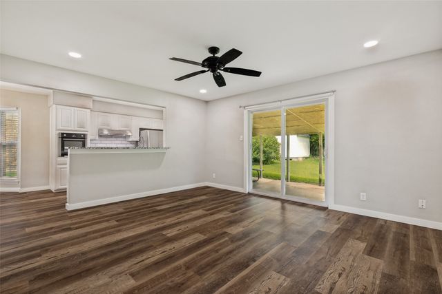 914 S Hyde Park Avenue, Denison, TX 75020