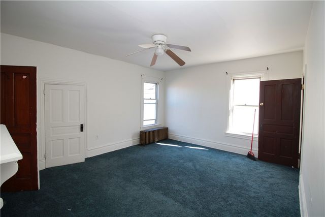 814 Etna St, Mckees Rocks, PA 15136