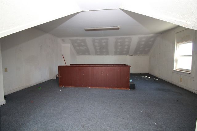 814 Etna St, Mckees Rocks, PA 15136