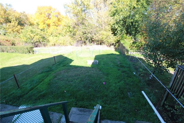 814 Etna St, Mckees Rocks, PA 15136