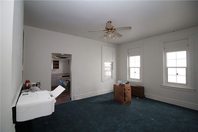 814 Etna St, Mckees Rocks, PA 15136