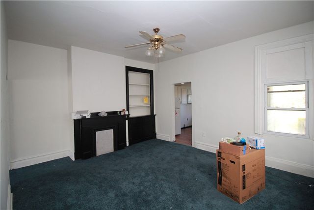 814 Etna St, Mckees Rocks, PA 15136