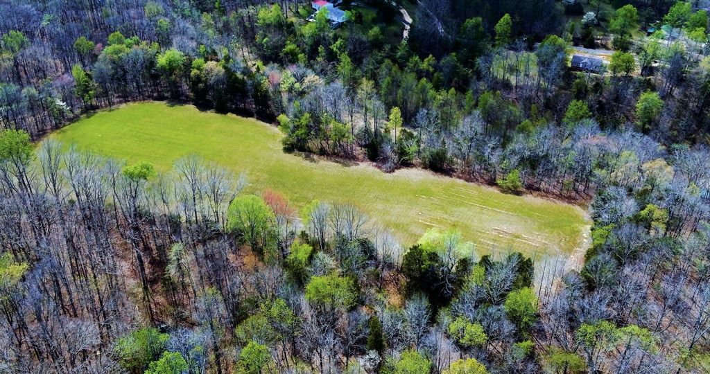 805 Harris Rd, Dickson, TN 37055