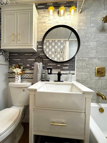 327 Tulsa Avenue, Carpentersville, IL 60110