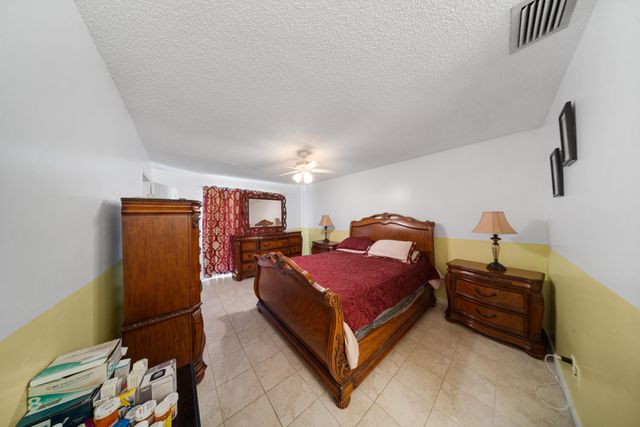 4255 Willow Pond Circle A, West Palm Beach, FL 33417