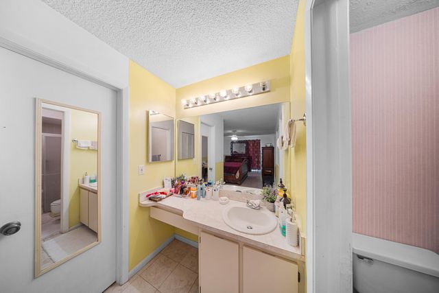 4255 Willow Pond Circle A, West Palm Beach, FL 33417